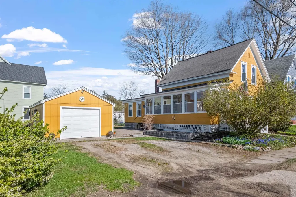 91 Elkins Street Franklin NH 03235