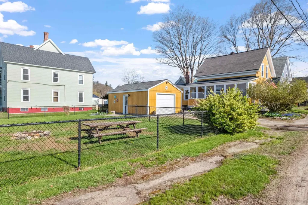 91 Elkins Street Franklin NH 03235