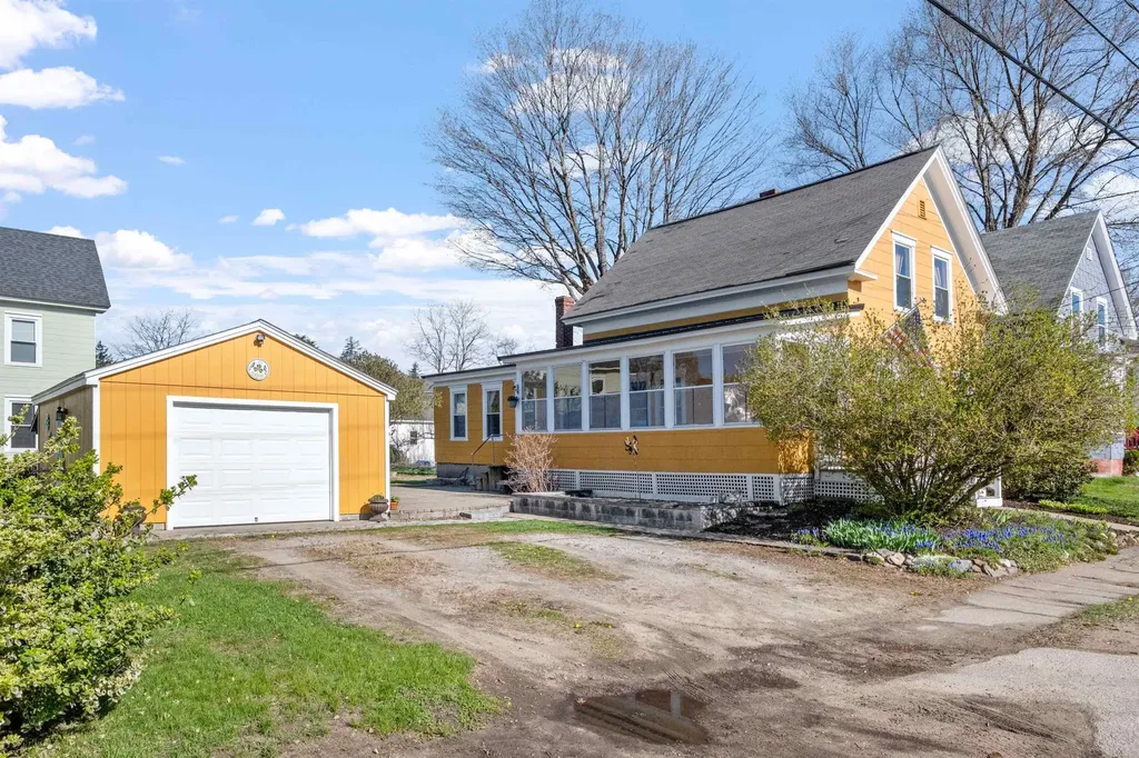 91 Elkins Street Franklin NH 03235