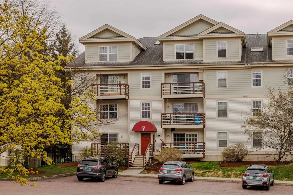 326 Hildred Drive, Burlington VT Real Estate Listing MLS 4993642 The