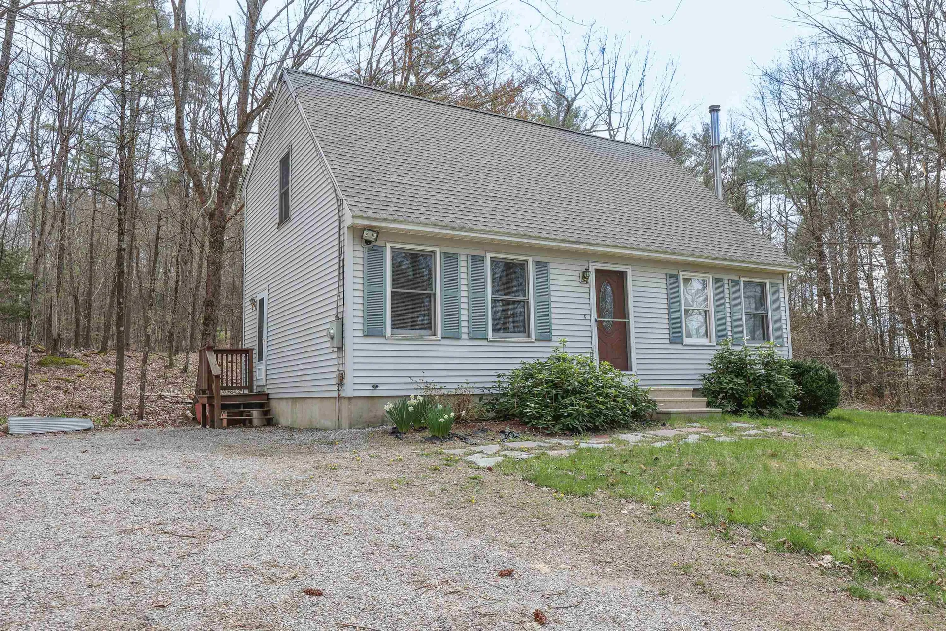216 East Dunbarton Road Goffstown NH 03045