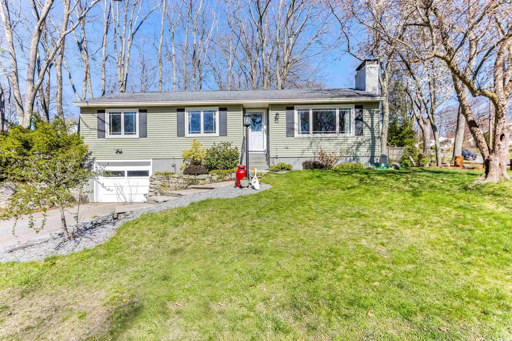 287 Pickering Street Manchester NH 03104