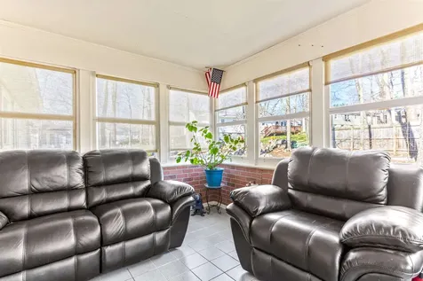 287 Pickering Street Manchester NH 03104