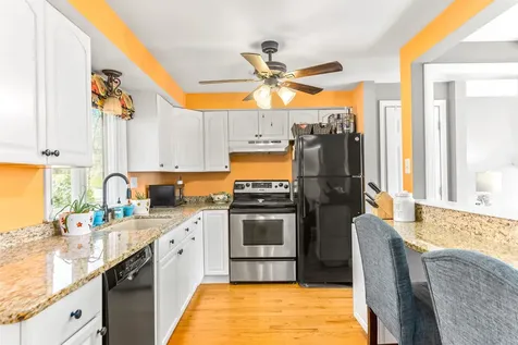 287 Pickering Street Manchester NH 03104
