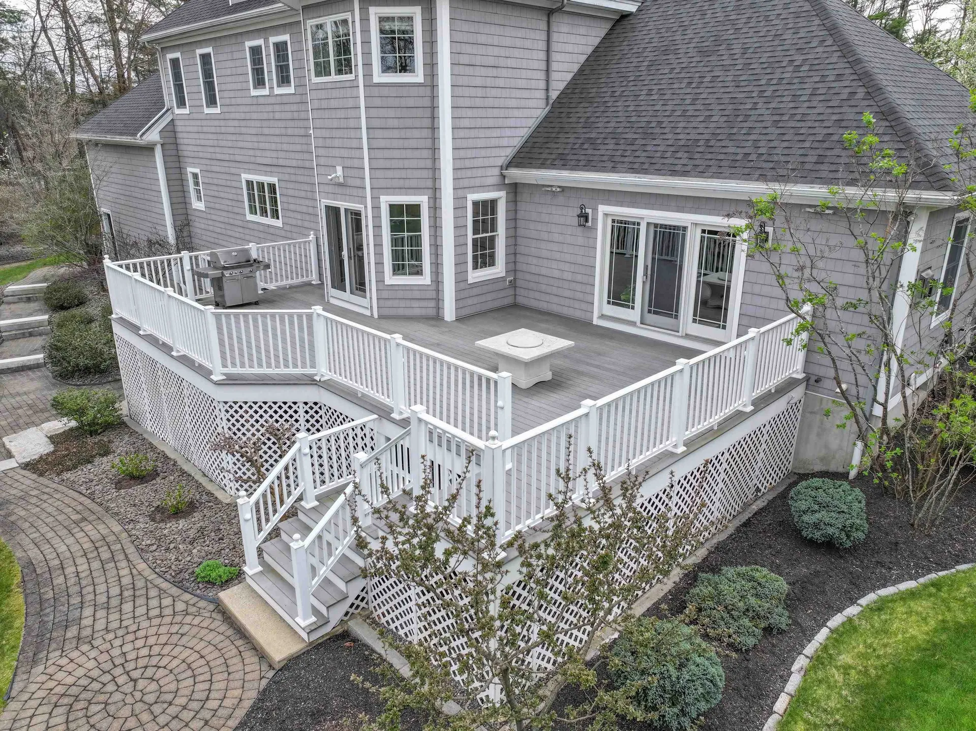 27 Herrick Circle Pelham NH 03076