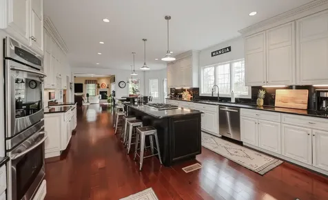 27 Herrick Circle Pelham NH 03076