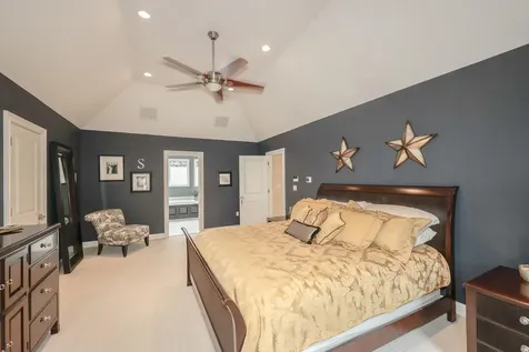 27 Herrick Circle Pelham NH 03076