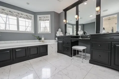 27 Herrick Circle Pelham NH 03076