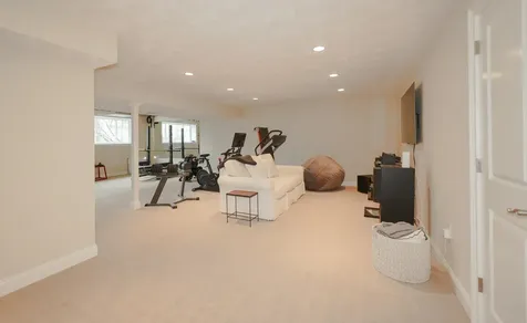 27 Herrick Circle Pelham NH 03076