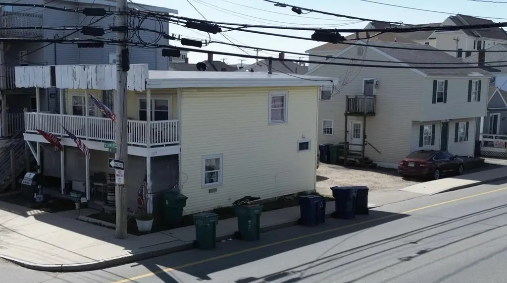 107 -109 Ashworth Avenue Hampton NH 03842