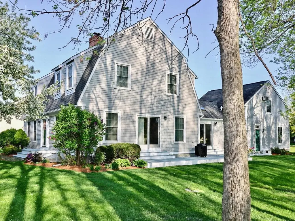 61 Moss Glen Lane South Burlington VT 05403
