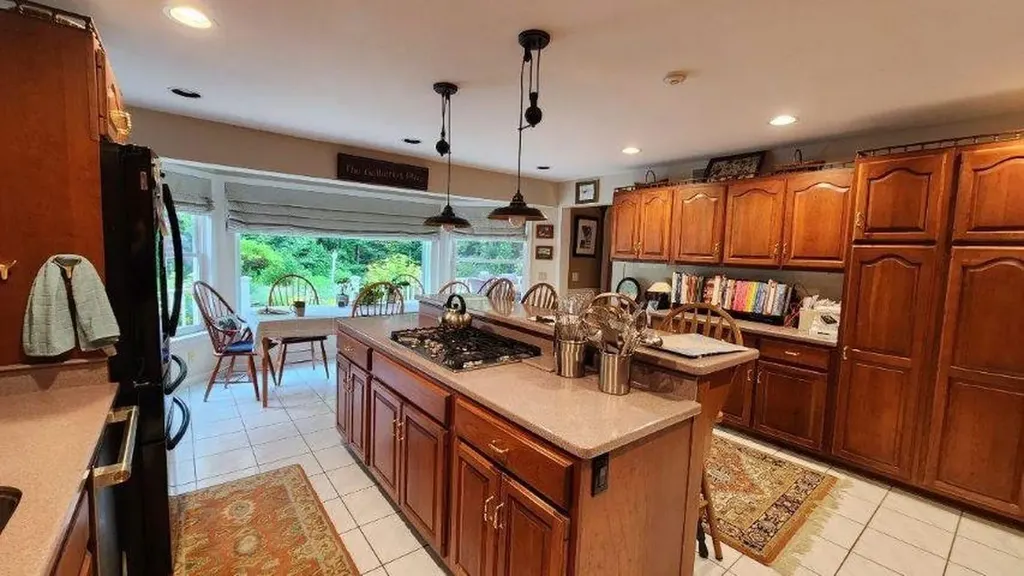 4 Maplewood Drive Wolfeboro NH 03894