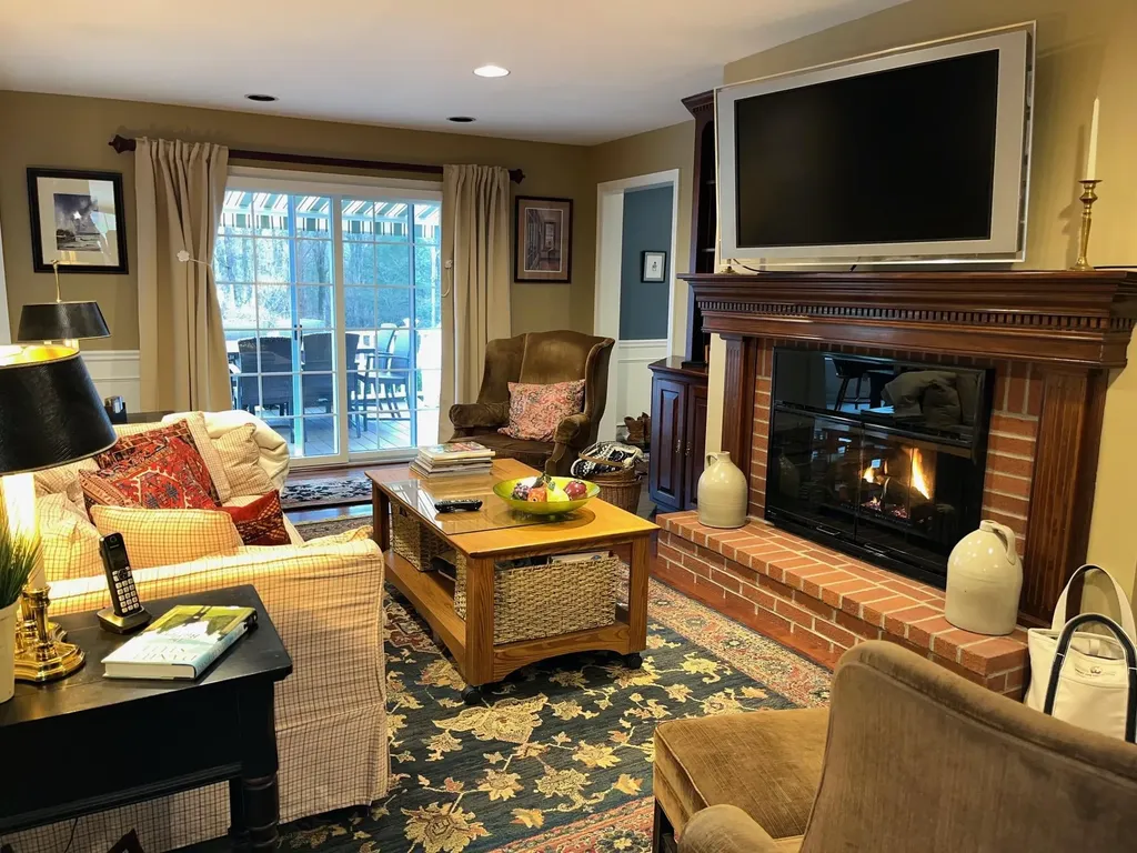 4 Maplewood Drive Wolfeboro NH 03894