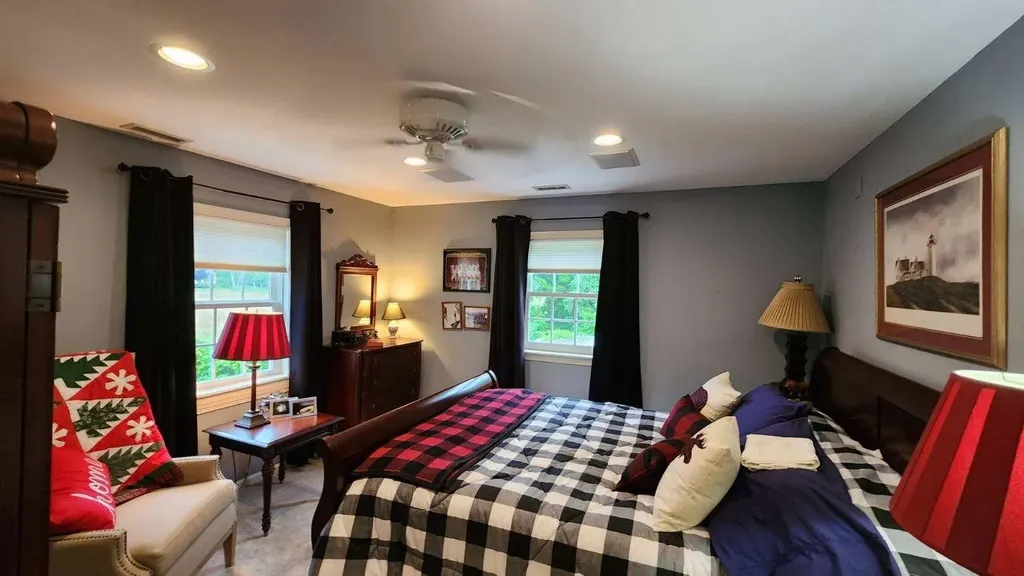 4 Maplewood Drive Wolfeboro NH 03894