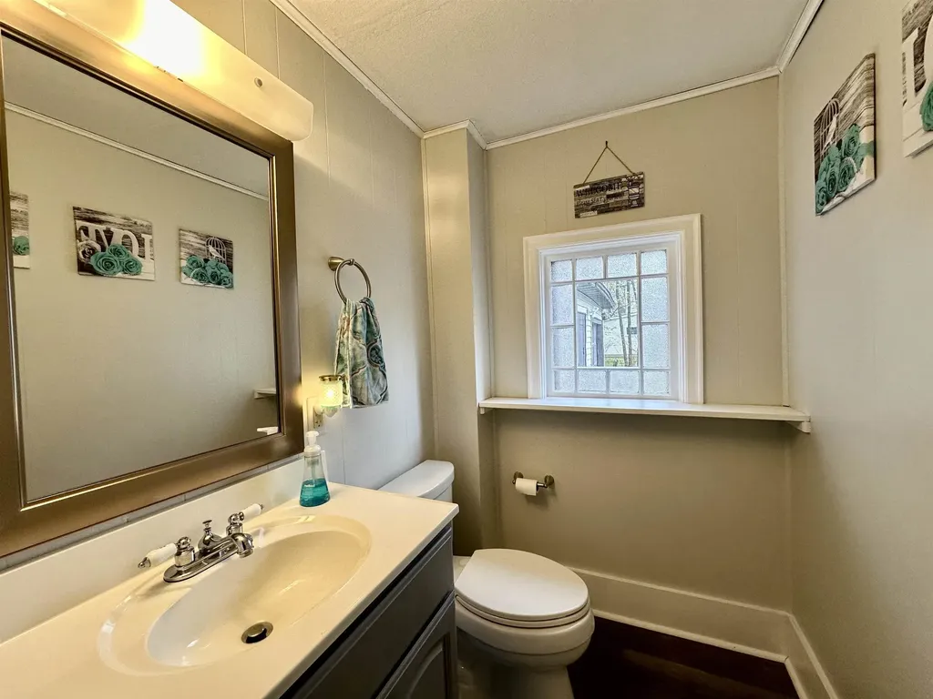 77 Grove Street Claremont NH 03743
