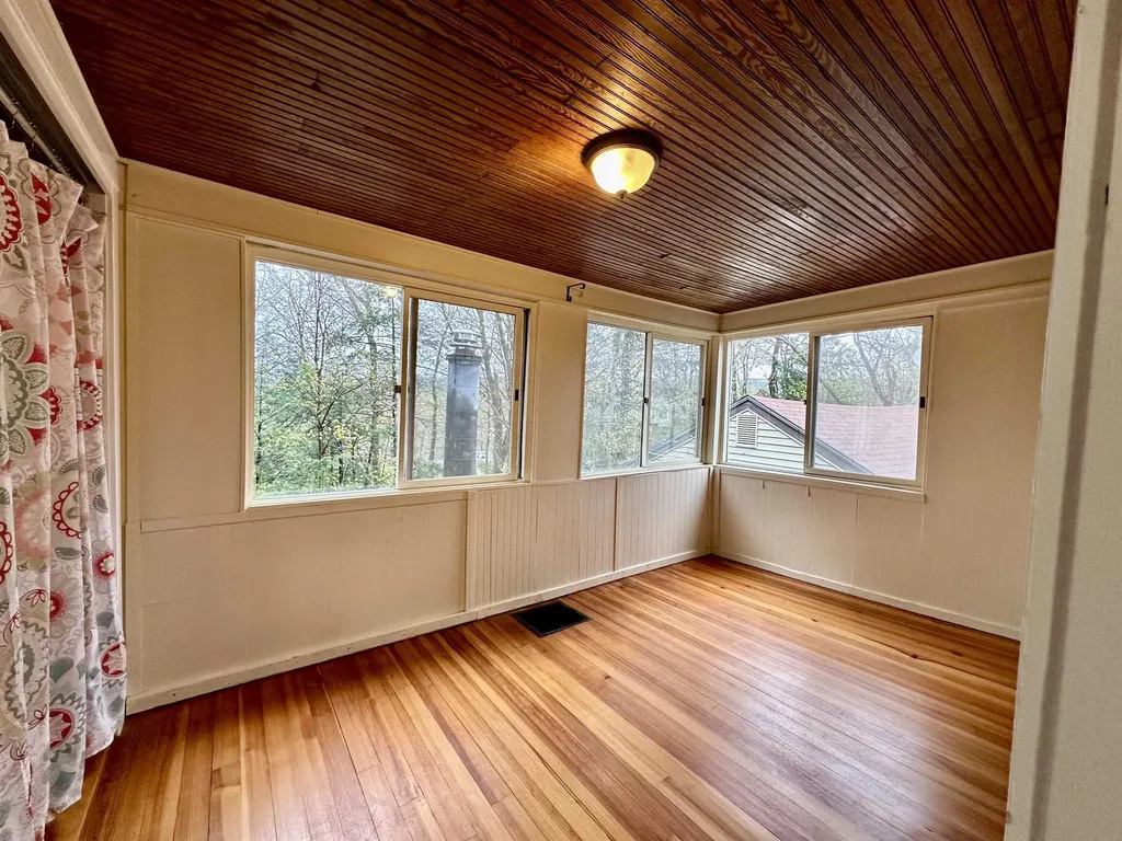 77 Grove Street Claremont NH 03743