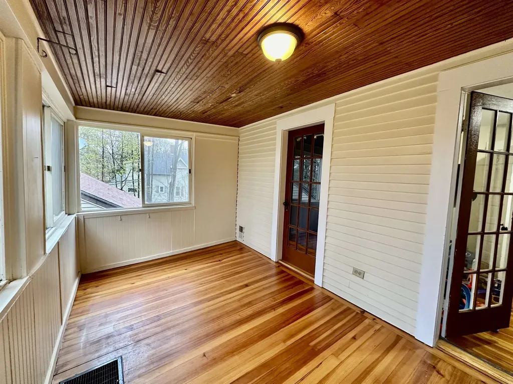 77 Grove Street Claremont NH 03743