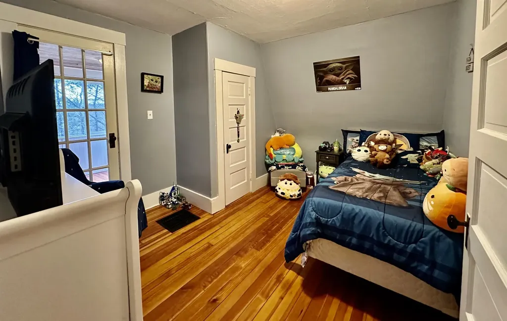 77 Grove Street Claremont NH 03743