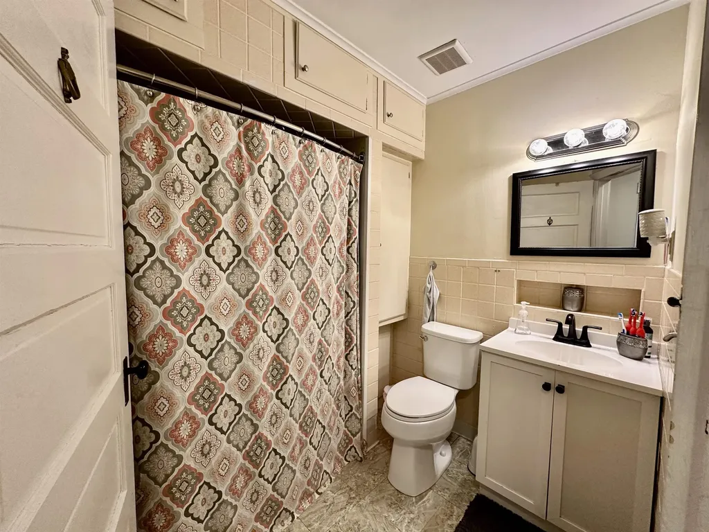 77 Grove Street Claremont NH 03743
