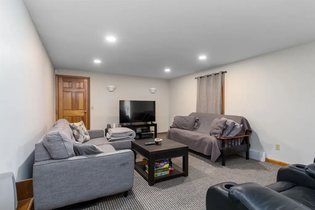 30 Hagan Drive Essex VT 05452