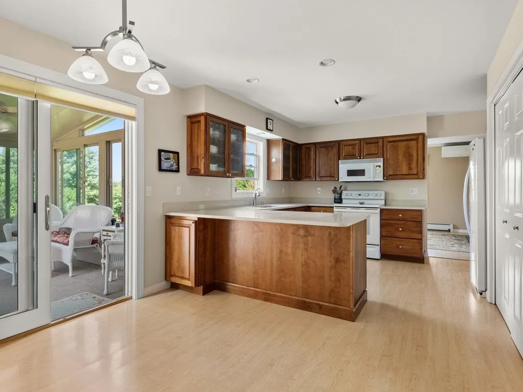 28 Dubois Drive South Burlington VT 05403