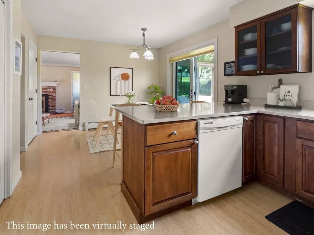 28 Dubois Drive South Burlington VT 05403