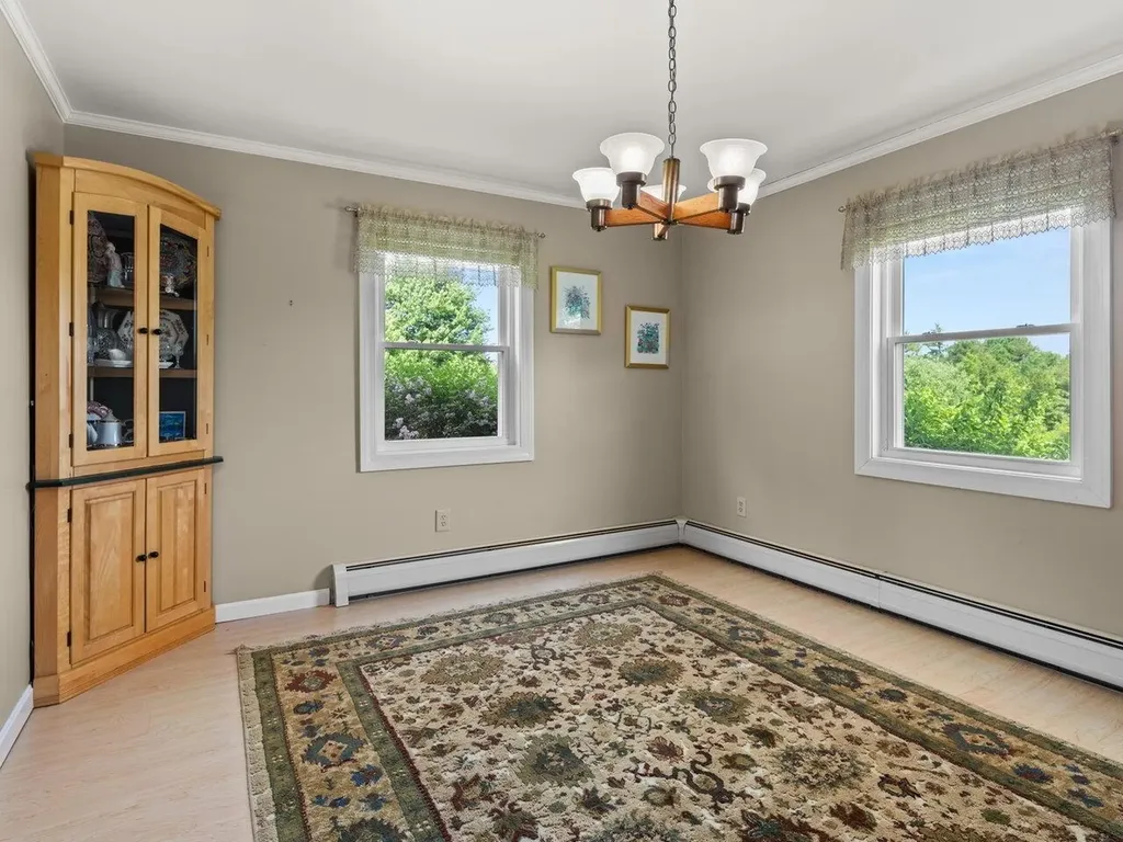 28 Dubois Drive South Burlington VT 05403