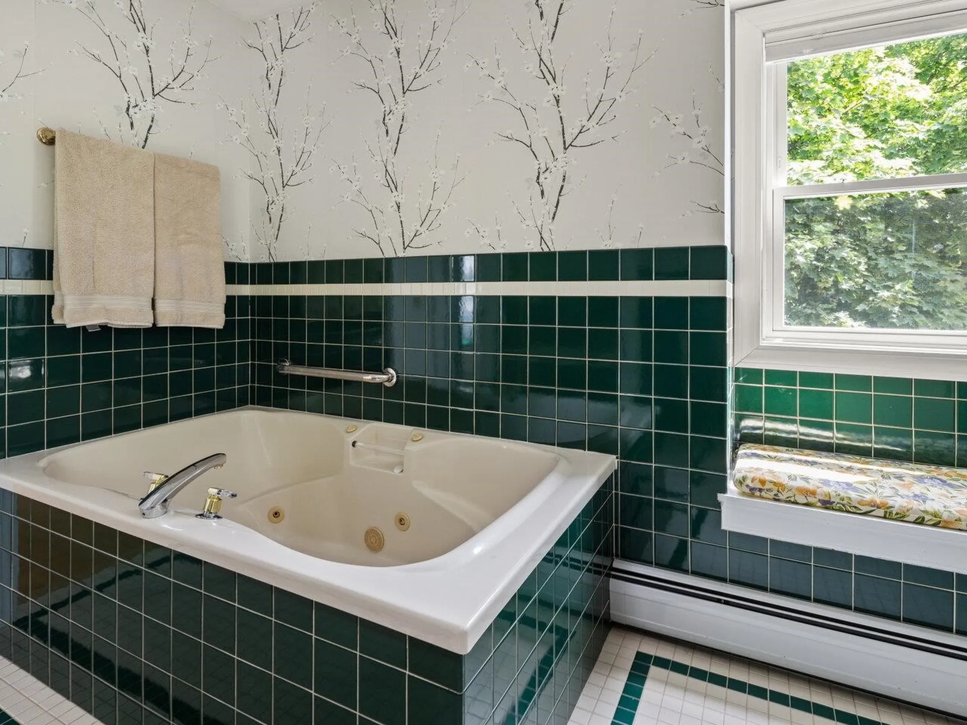 28 Dubois Drive South Burlington VT 05403
