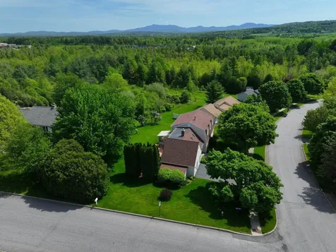 28 Dubois Drive South Burlington VT 05403