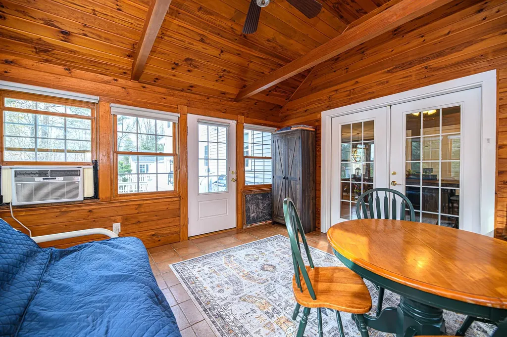 60 Contoocook Lane Peterborough NH 03458