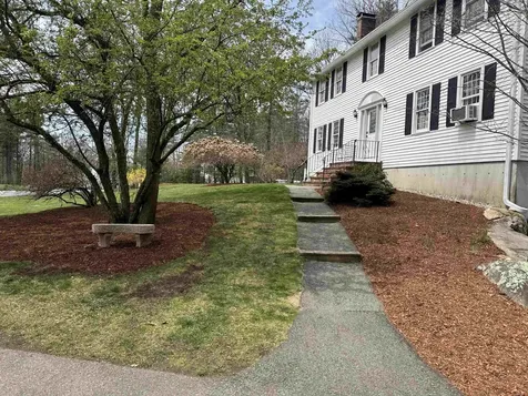 7 Noonan Drive Londonderry NH 03053