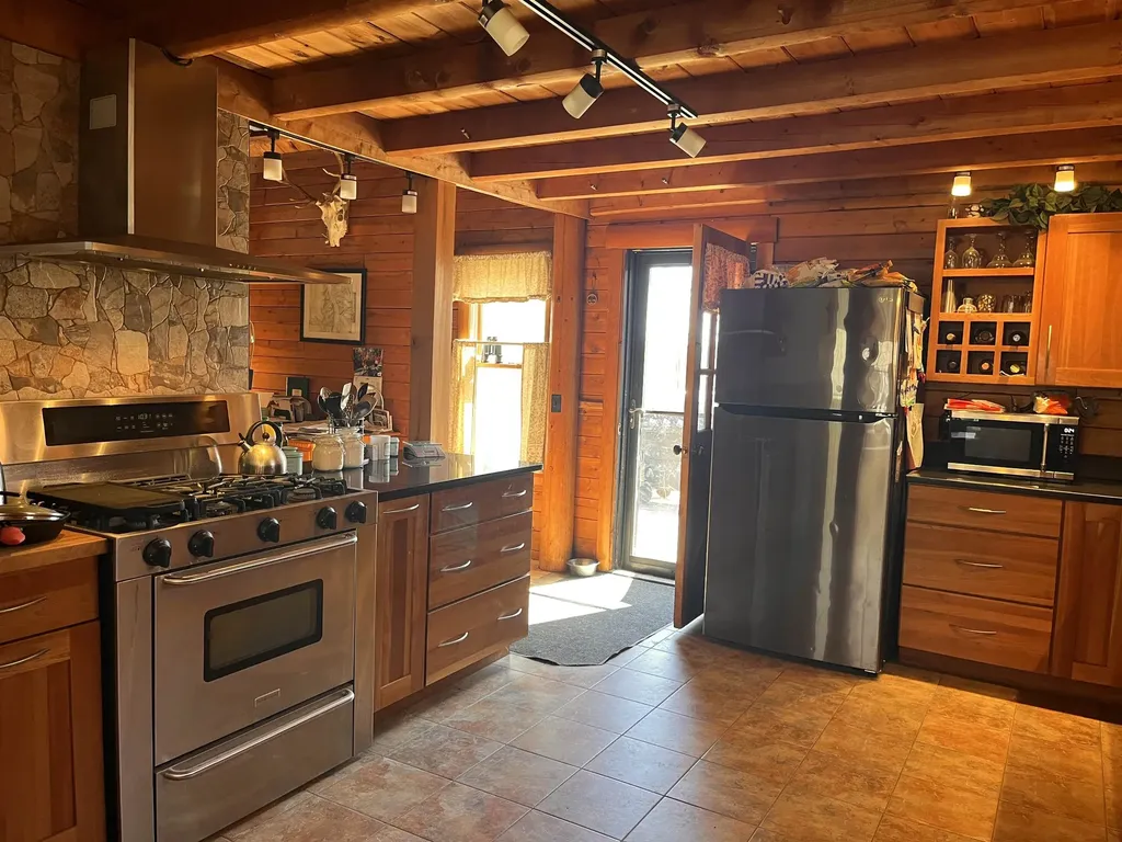 44 Monument Road Richmond NH 03470