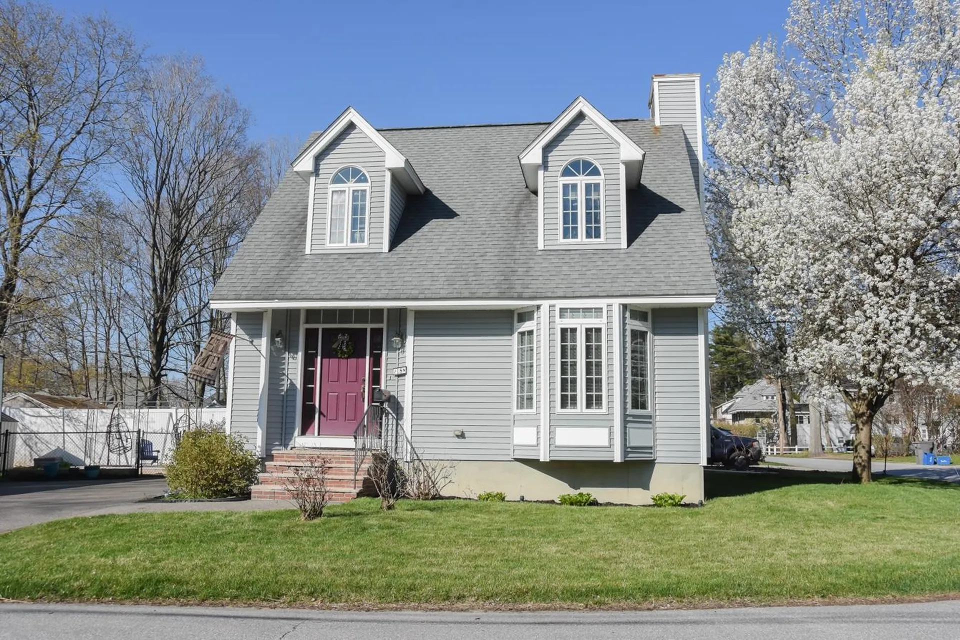 18 Berry Street Derry NH 03038