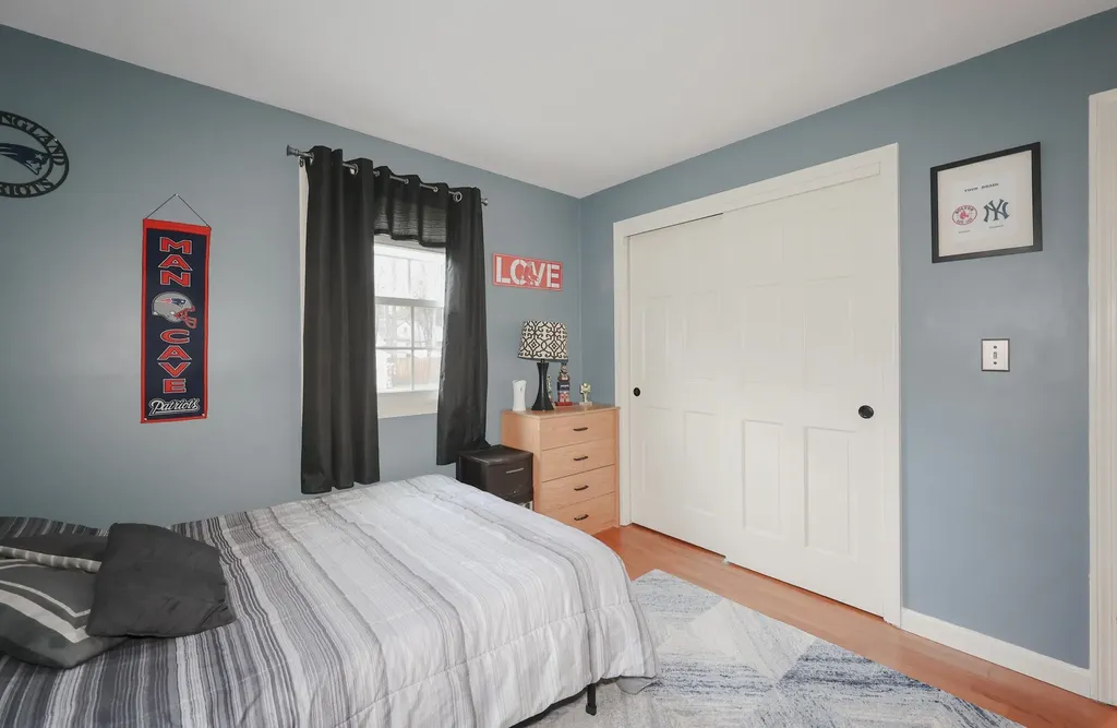 21 Vista Way Merrimack NH 03054