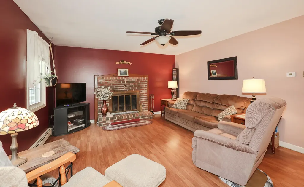 21 Vista Way Merrimack NH 03054