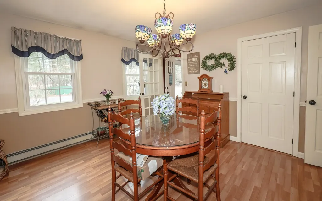 21 Vista Way Merrimack NH 03054