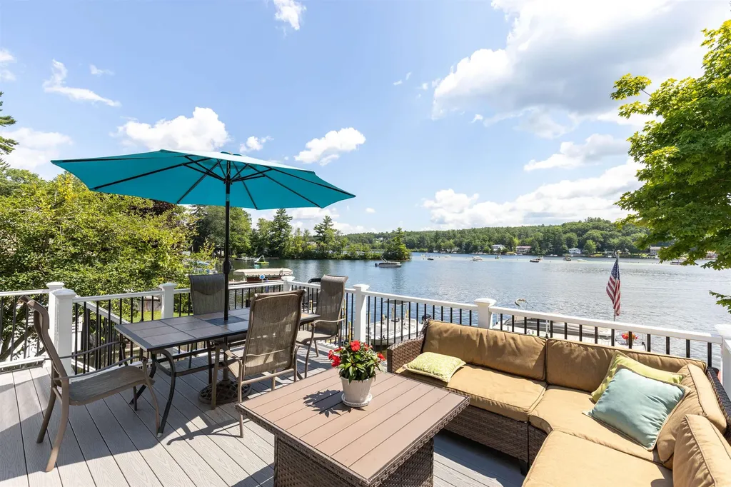 17 Bayshore Drive Sanbornton NH 03269