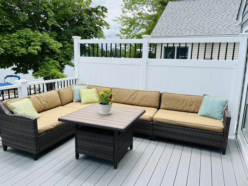 17 Bayshore Drive Sanbornton NH 03269