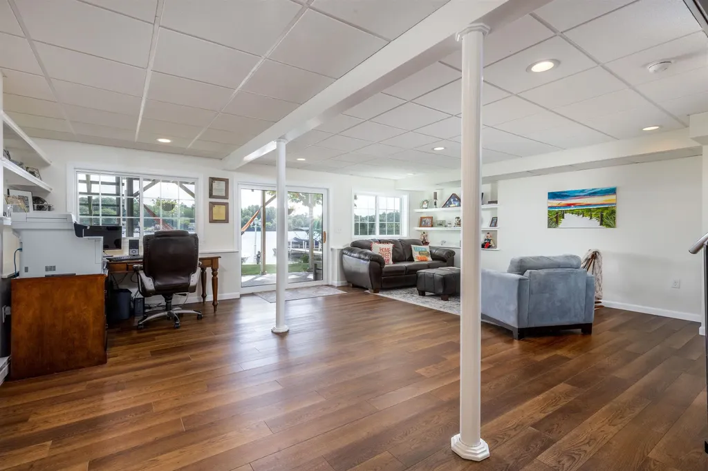 17 Bayshore Drive Sanbornton NH 03269