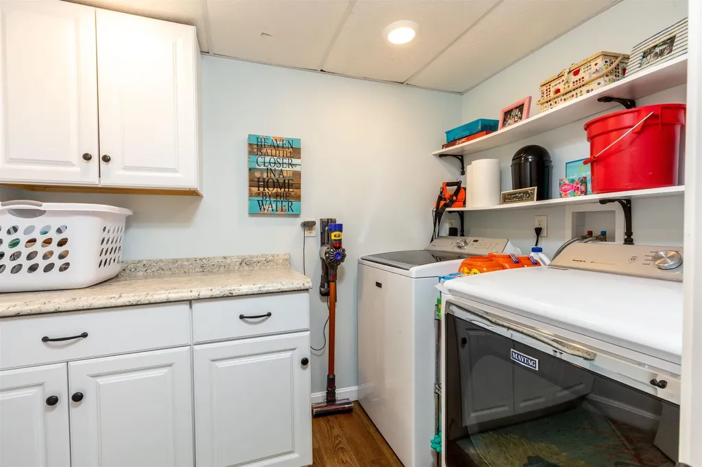 17 Bayshore Drive Sanbornton NH 03269