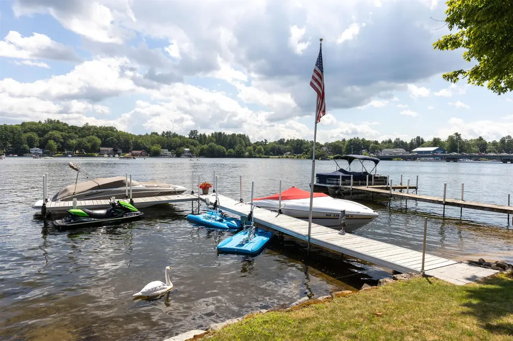 17 Bayshore Drive Sanbornton NH 03269