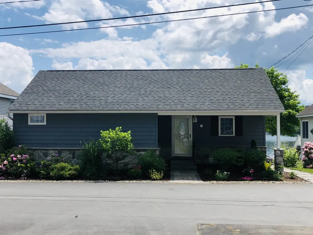 17 Bayshore Drive Sanbornton NH 03269