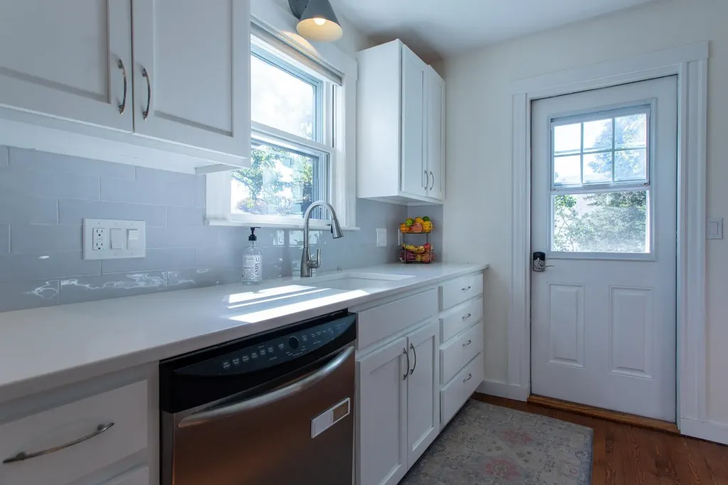 4 Robin Road Rye NH 03870
