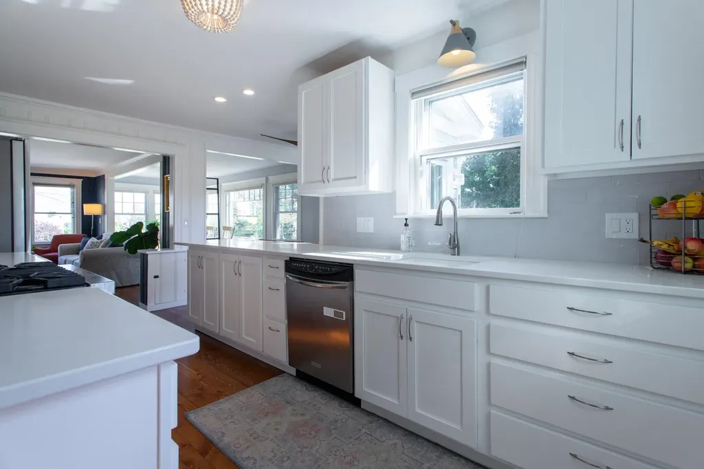 4 Robin Road Rye NH 03870