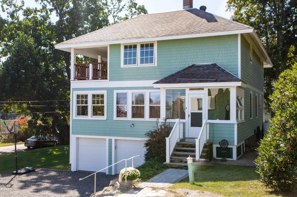 4 Robin Road Rye NH 03870