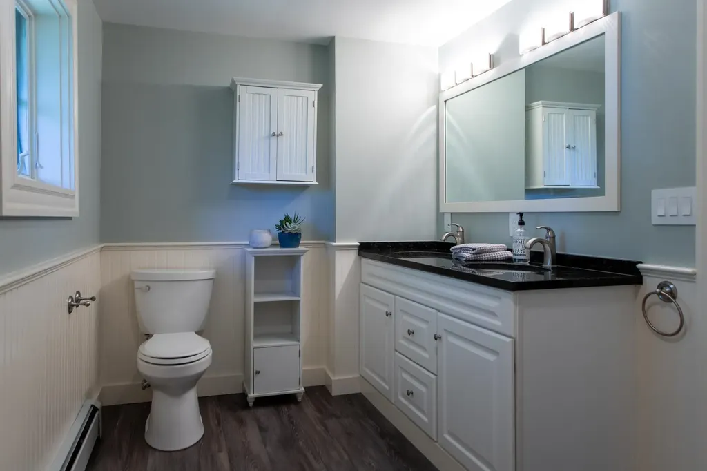 4 Robin Road Rye NH 03870