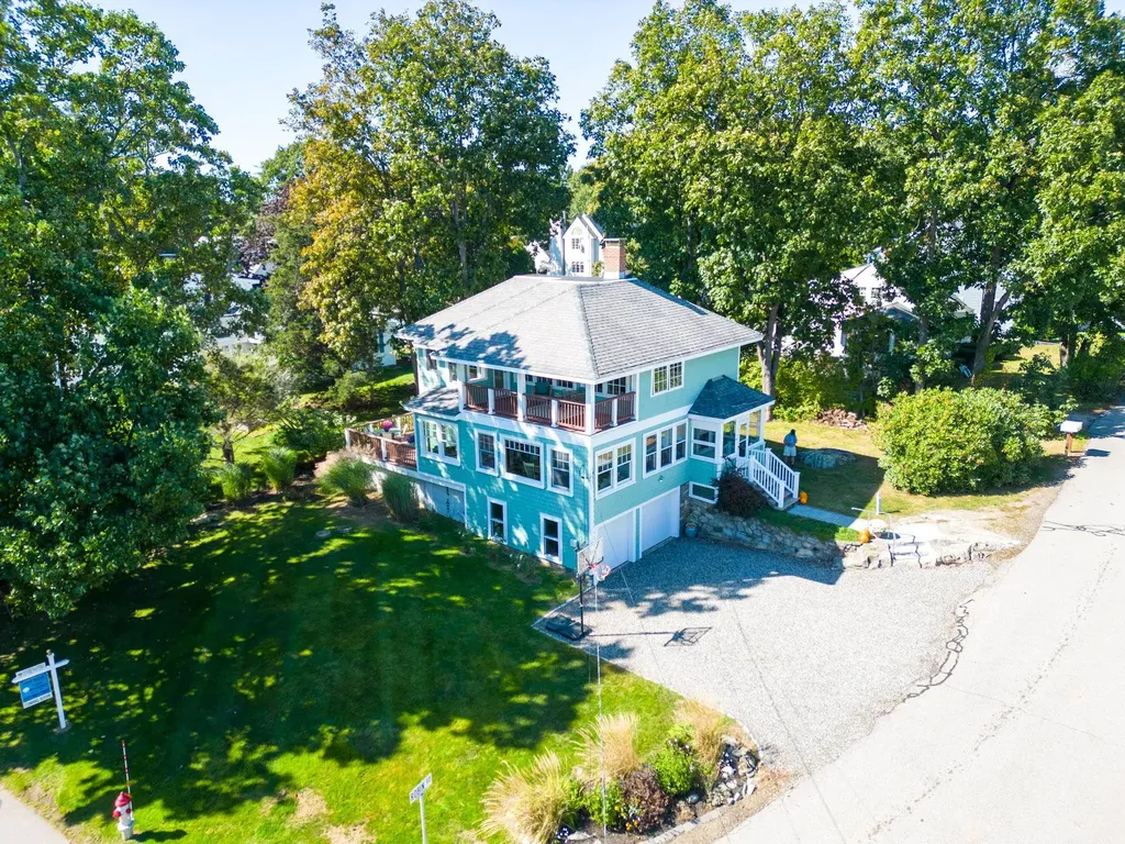 4 Robin Road Rye NH 03870