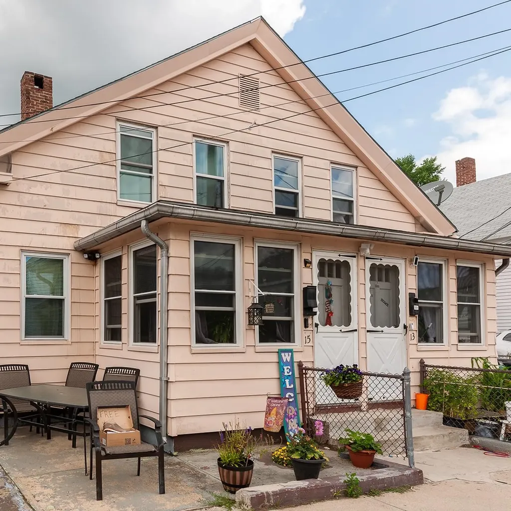 13-15 Pleasant Street Nashua NH 03060