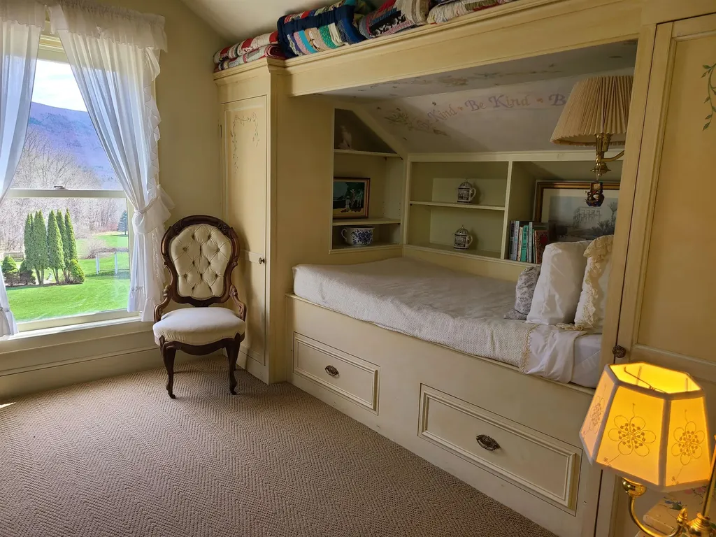 164 Landmark Lane Manchester VT 05255