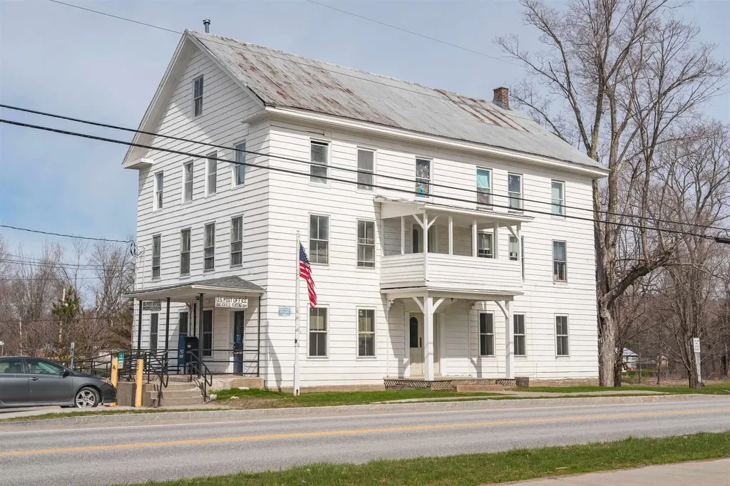 65 Main N Street Bakersfield VT 05441